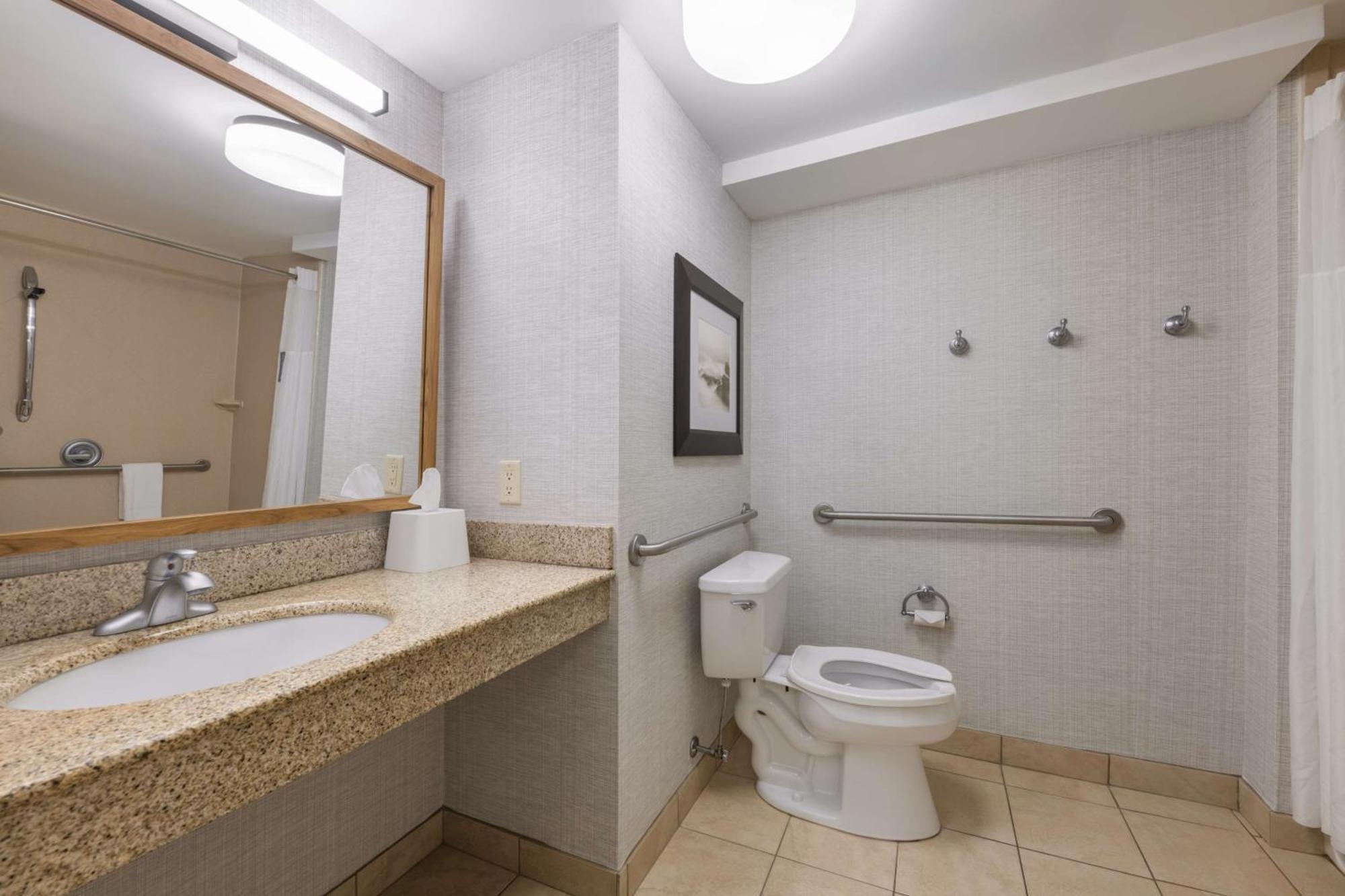 Hampton Inn & Suites By Hilton Moncton Eksteriør billede